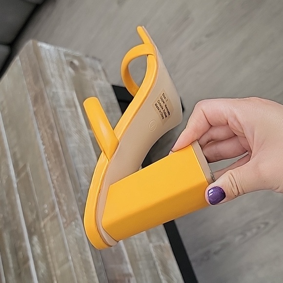New York & Company Orange Heels - Picture 11 of 12